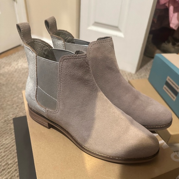 TOMS ELLA Desert Taupe Suede/Silver Metallic Leather - Picture 8 of 9